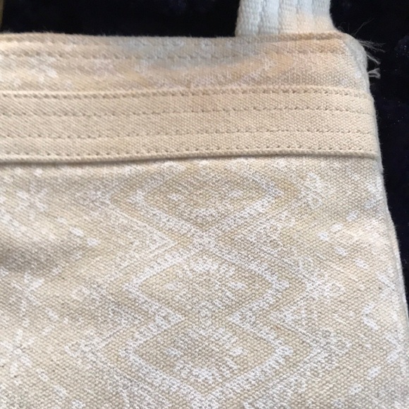 Beautiful Dakine crossbody NWOT - Picture 4 of 4